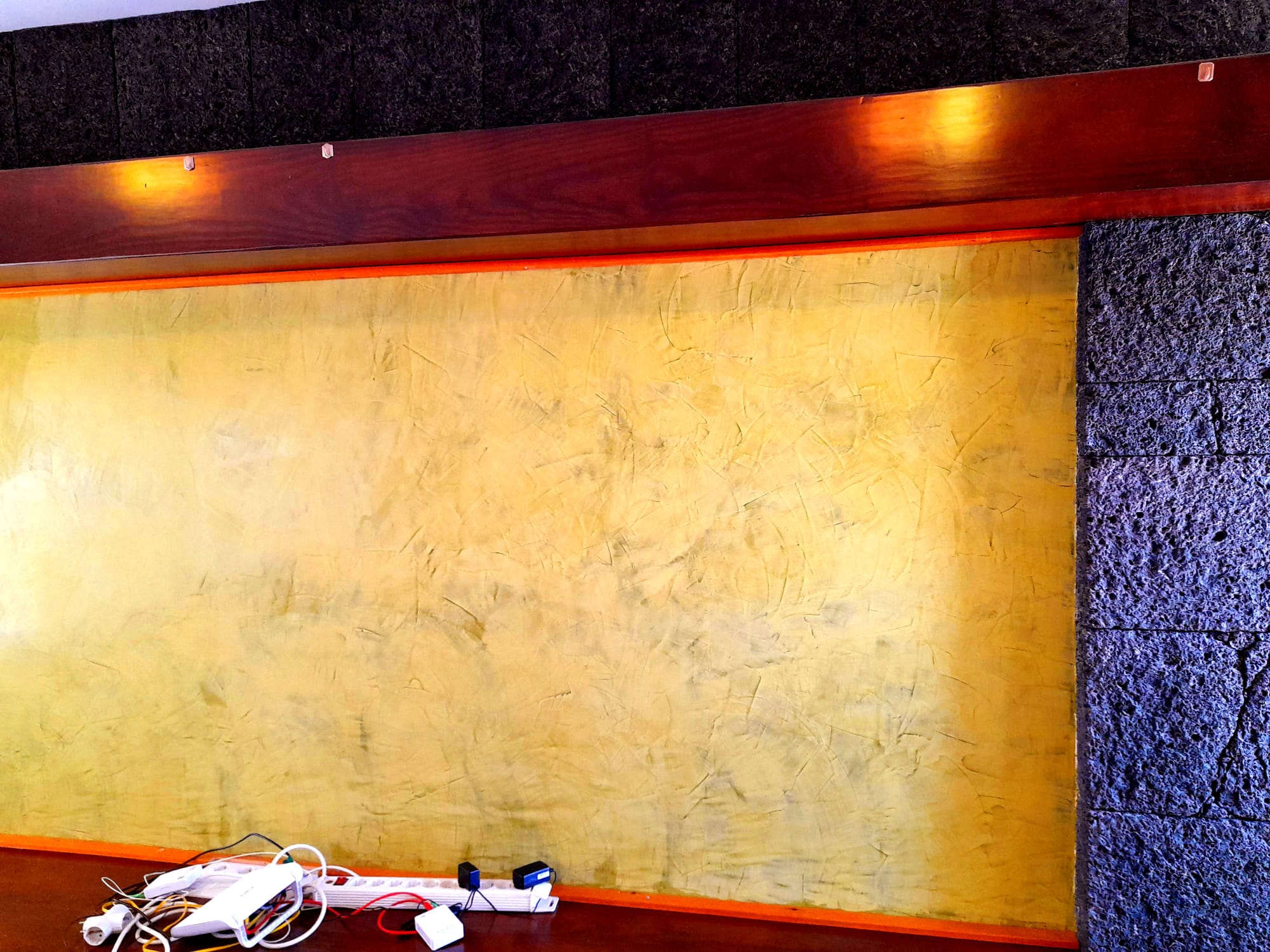 Trabajo real de pintura de estuco decorativo
