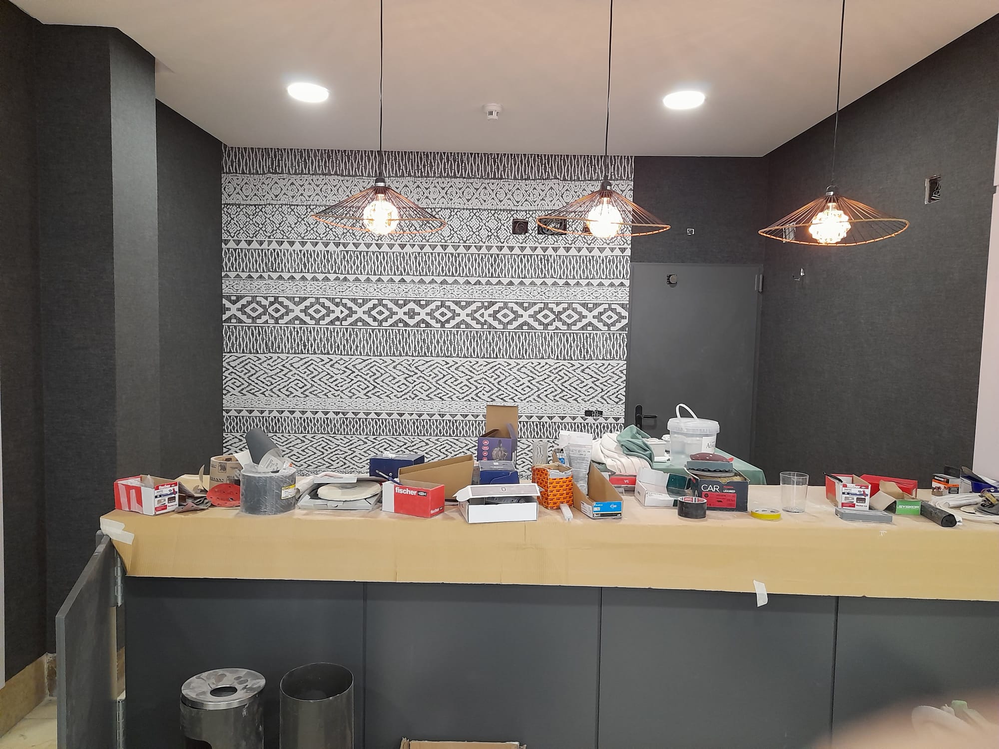 Papel pintado para decorar paredes de chalet